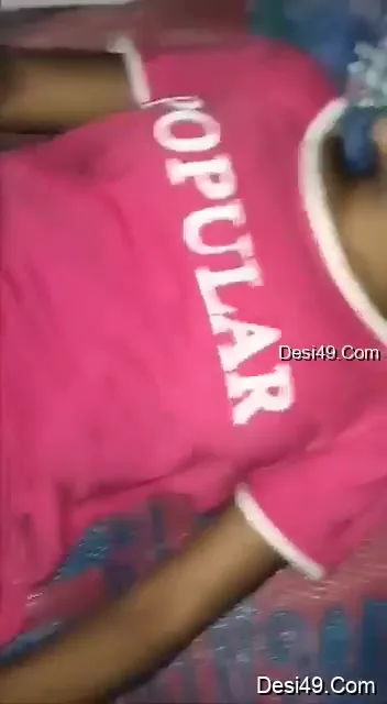 প্রেমিকাকে কি ভাবে করে দেখুন