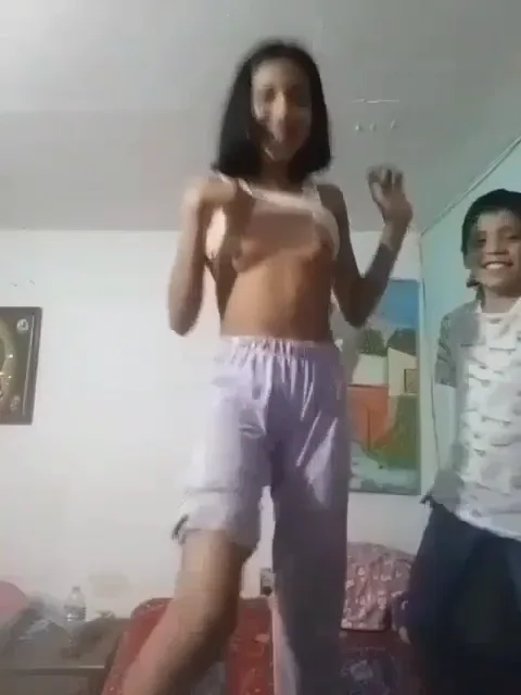 ভাই বোনের ভিডিও না দেখলে মিস